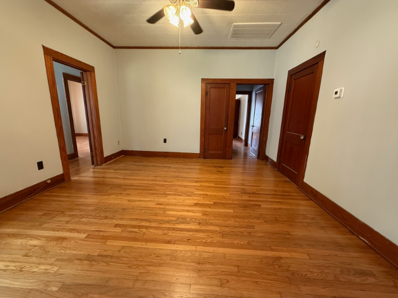 416 Voorhies Street - Photo 7 of 11