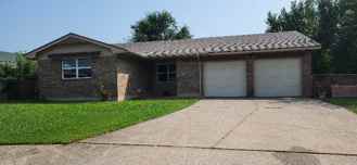 4708 Se 45th St - Photo 1 of 1