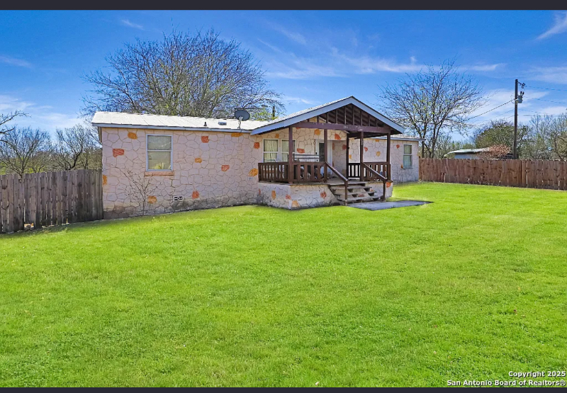 193 Country Ln - Photo 2 of 14