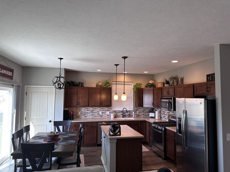 21327 Quarry Ln - Photo 3 of 10