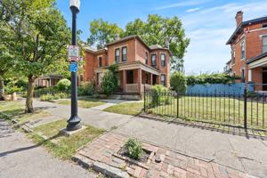 featured image of 57 Smith Pl