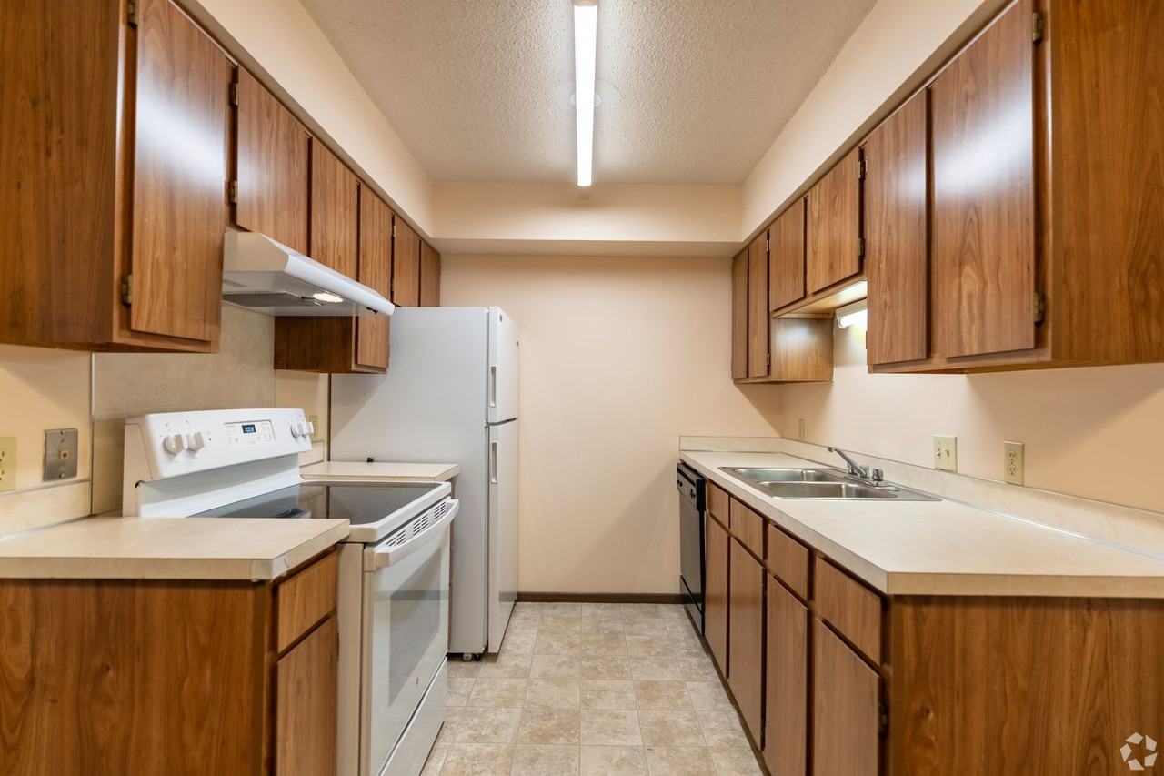 6215 Normandy Drive - Photo 2 of 8