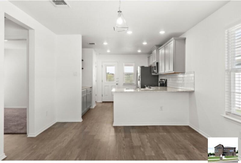 317 Monty Avenue - Photo 7 of 24