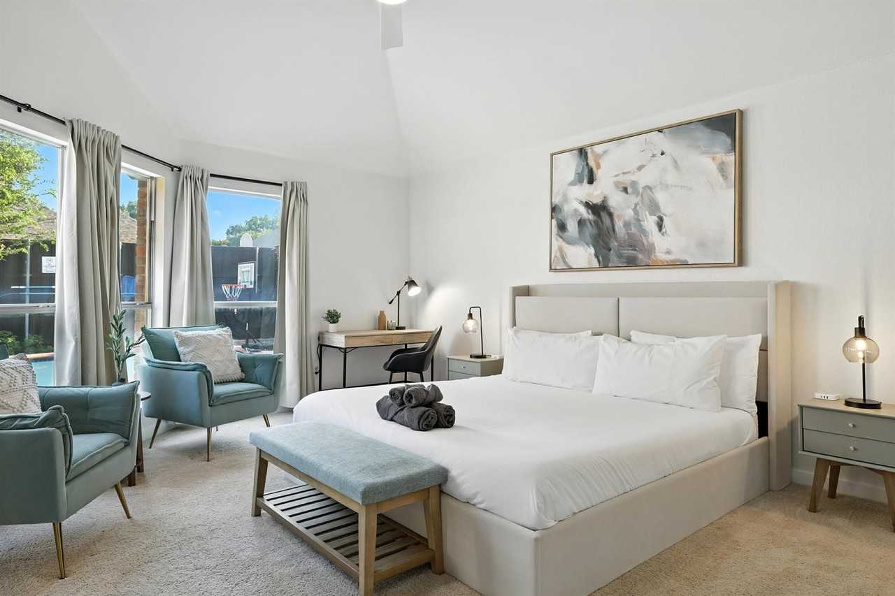 11911 Rocky Point Dr #NA - Photo 5 of 49