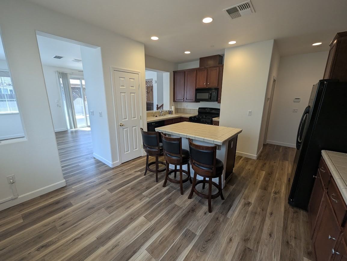 910 Sierra View Cir #2 - Photo 2 of 15