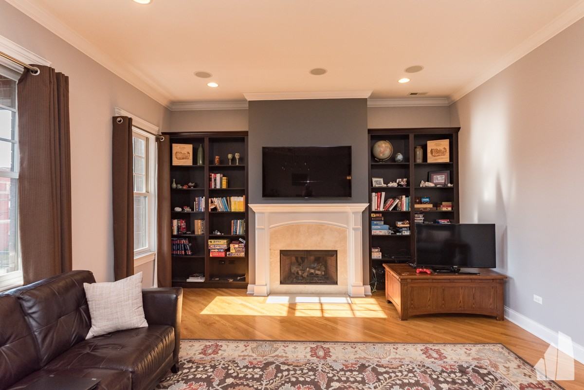 2901 N Halsted St #303 - Photo 2 of 10