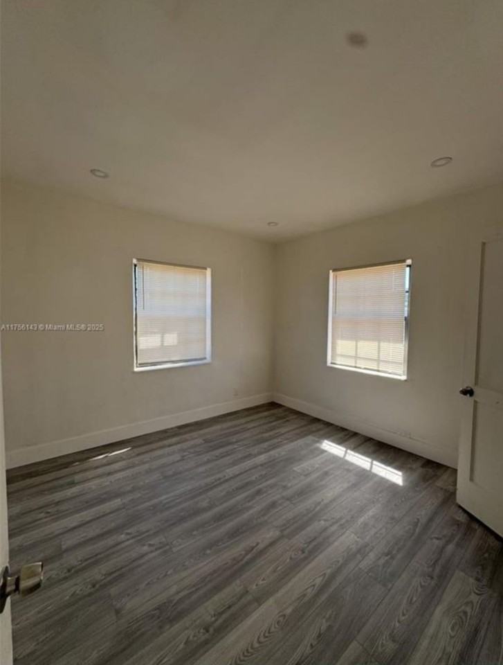 10245 Sw 170th Ter #NA - Photo 3 of 11