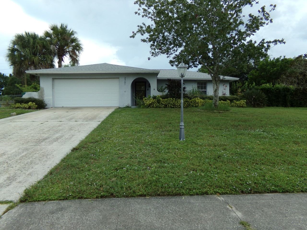 2701 Lewis St #NA - Photo 2 of 12