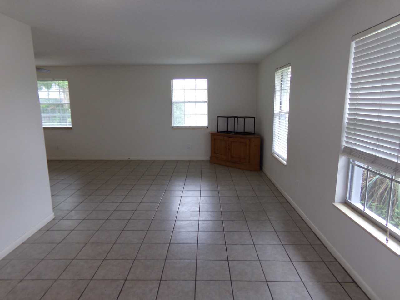 2701 Lewis St #NA - Photo 3 of 12