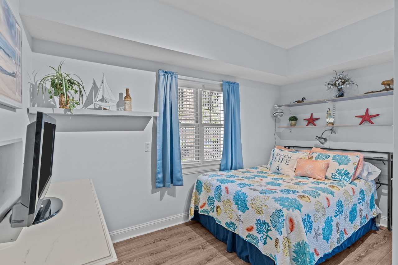 213 Gazebo Ct - Photo 7 of 41