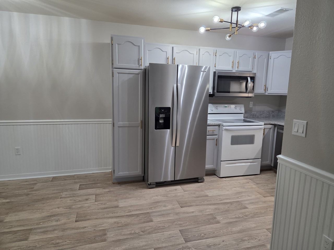 883 E Loos St #3 - Photo 6 of 11