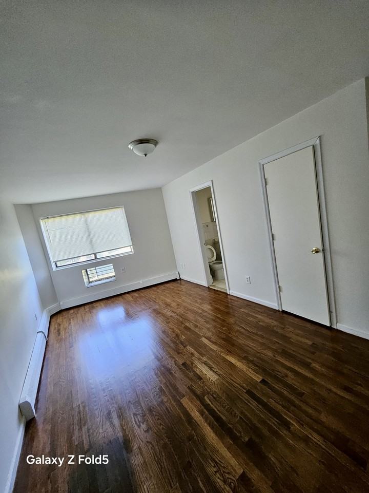 66 -78 69th Street #2 FLOOR - Photo 6 of 15