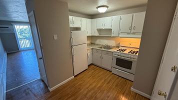 featured image of 6 Henry Ter