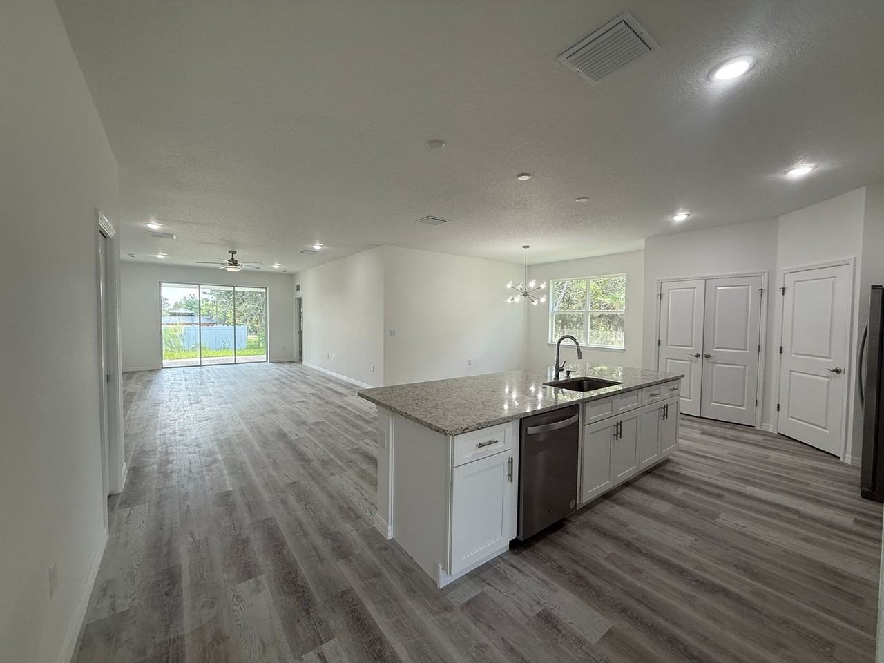 2514 West Lawrence Court - Photo 4 of 25