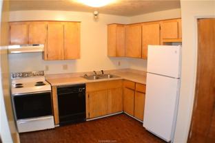 2713 Sprucewood St #B - Photo 1 of 1