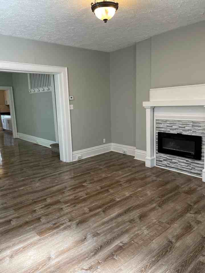 931 E. Whittier Street - Photo 3 of 22