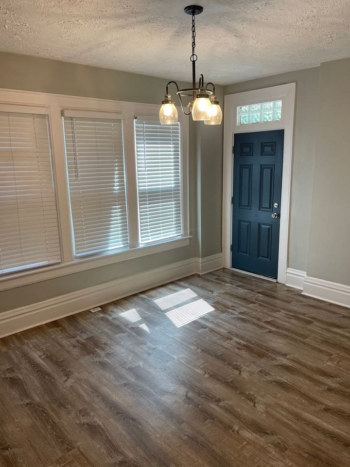 931 E. Whittier Street - Photo 4 of 22