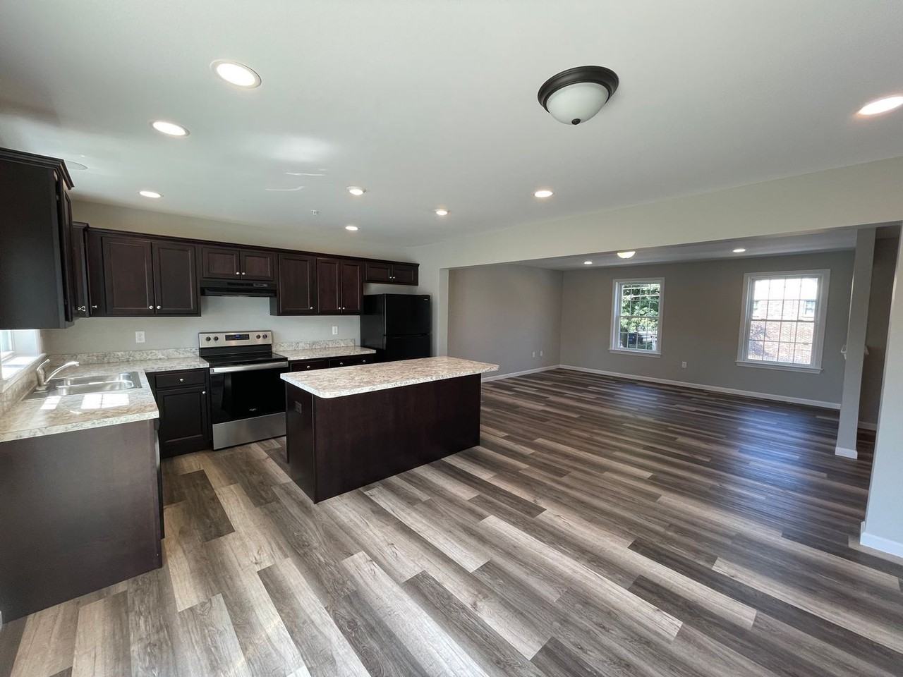 251 Mccaskey Ave - Photo 6 of 25