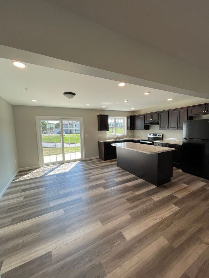 251 Mccaskey Ave - Photo 7 of 25
