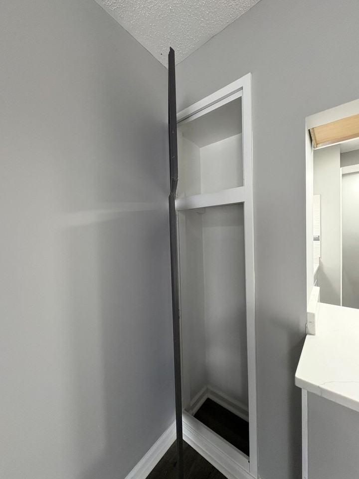 1240 W 73rd St - Photo 4 of 22