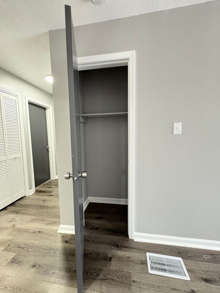 1240 W 73rd St - Photo 6 of 22