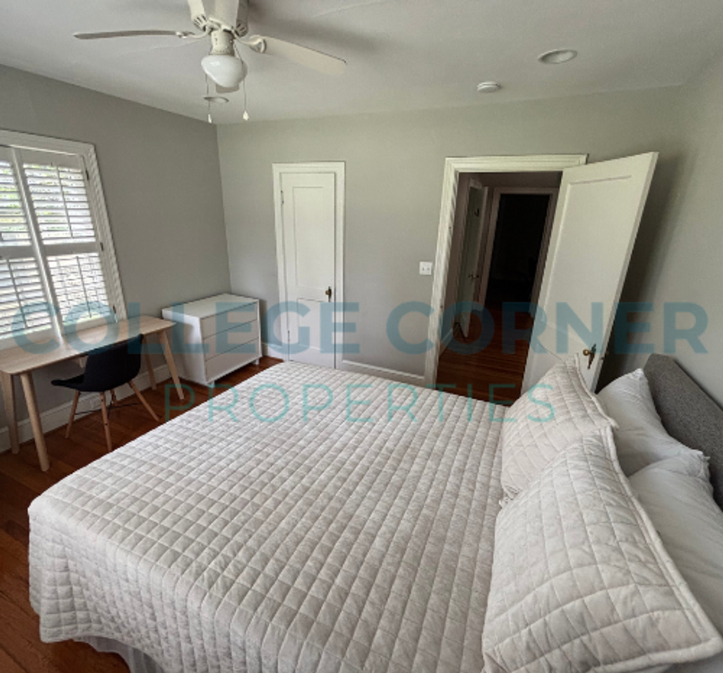 161 Rosedale Cir - Photo 3 of 34