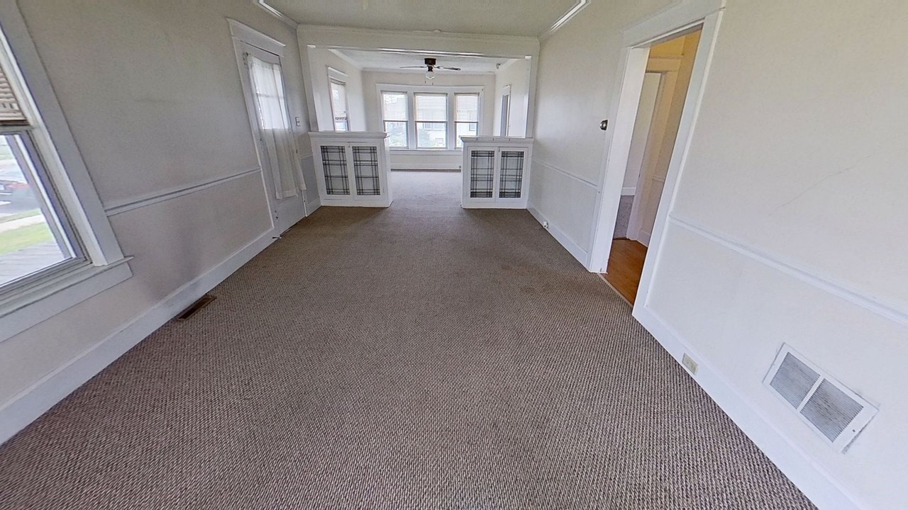 410 N Highland Ave - Photo 2 of 13