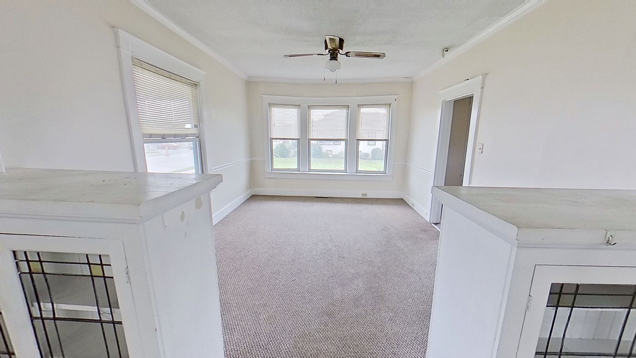 410 N Highland Ave - Photo 5 of 13