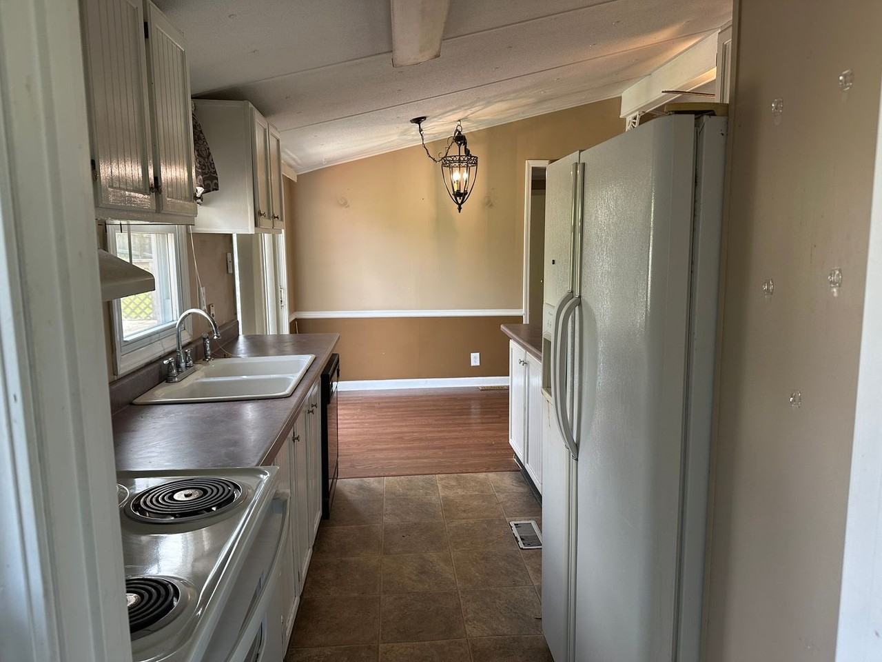 955 Beaver Dr - Photo 6 of 17