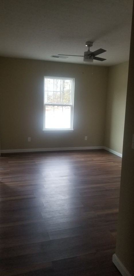 Pineview Dr - Photo 3 of 7