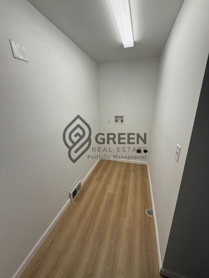 735 N Schuyler Ave - Photo 5 of 17