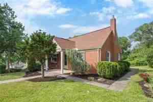 featured image of 345 Franklin Dr