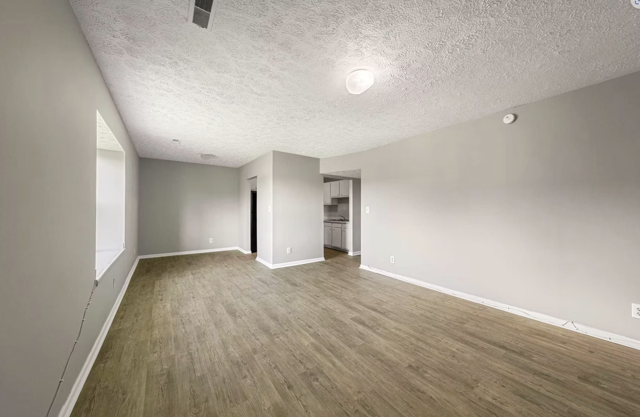 River Glow Apartments - Photo 6 of 8