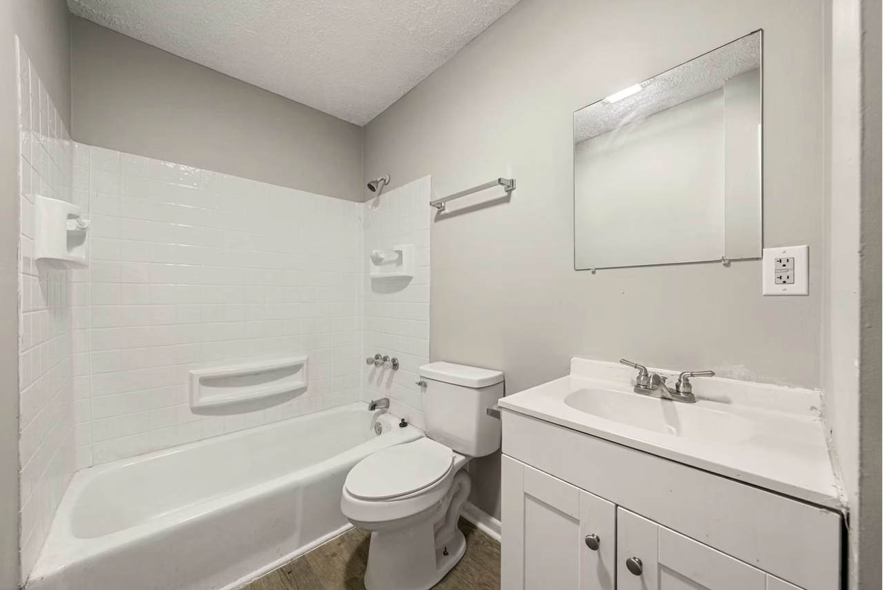 River Glow Apartments - Photo 5 of 38