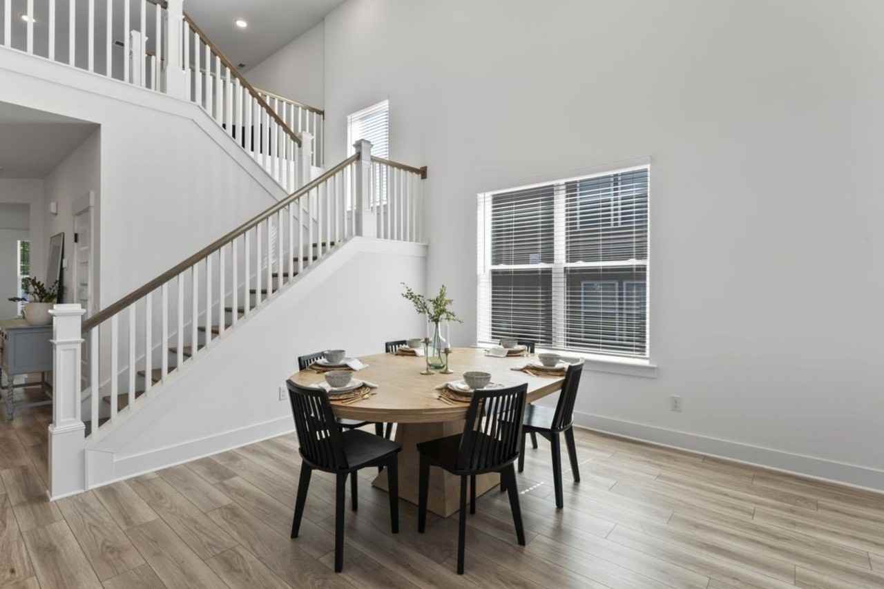 285 Gulfstream Dr - Photo 7 of 46