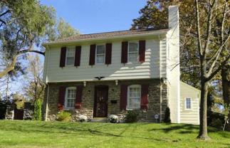 2221 W North Bend Rd - Photo 1 of 1