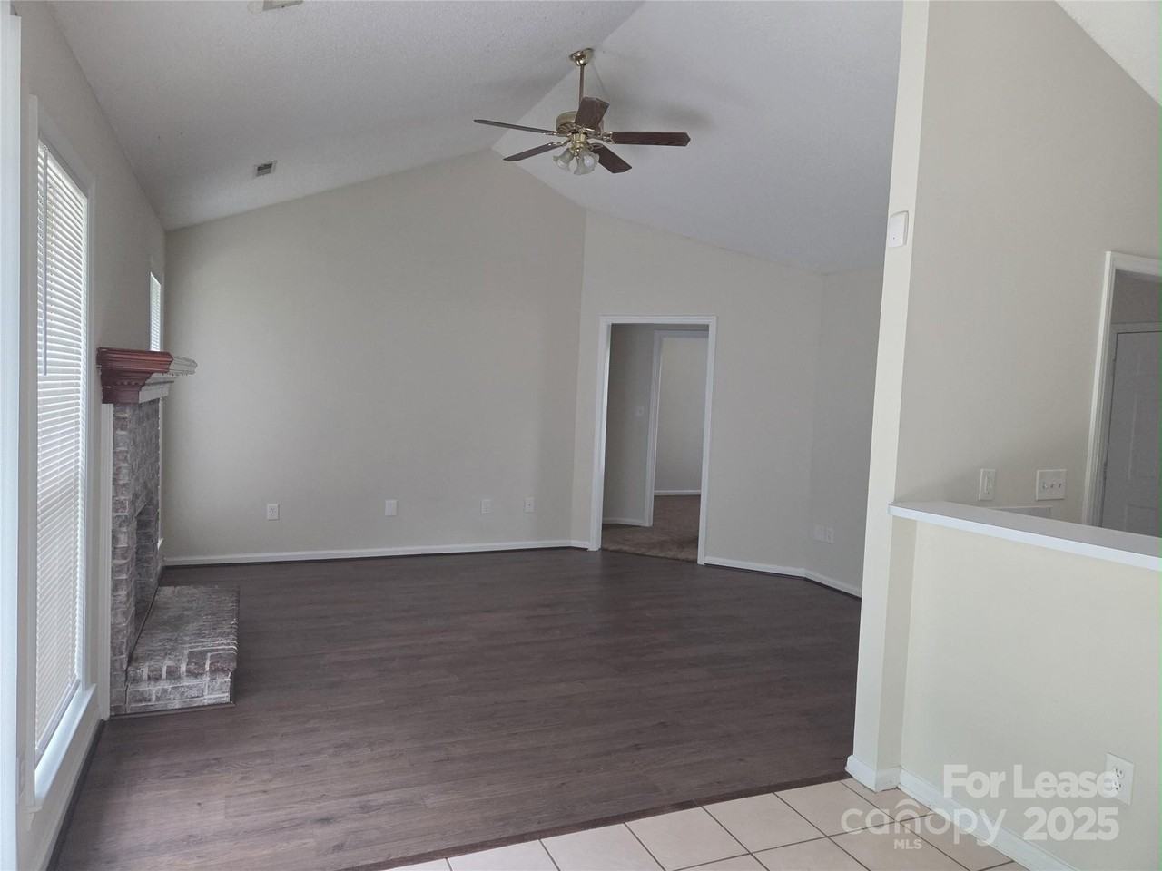 141 Eagle Ct - Photo 3 of 24