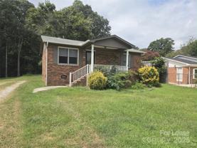 411 Town St - Photo 1 of 1