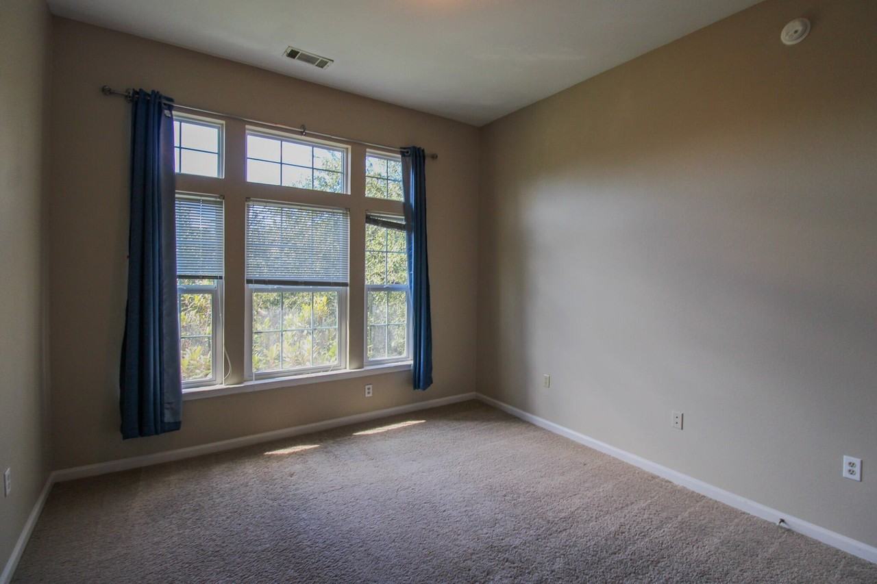 2037 Telfair Way - Photo 7 of 22