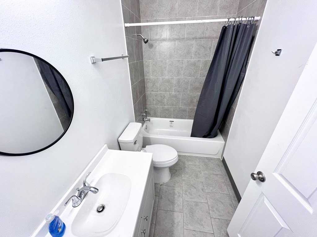 8051 E Us Highway 277 - Photo 4 of 11