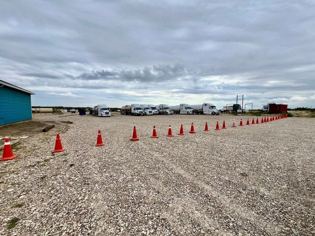 8051 E Us Highway 277 - Photo 7 of 11