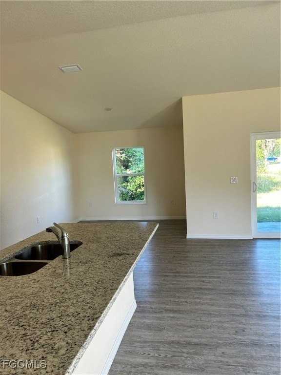 1031 South Bronze Court - Photo 3 of 21