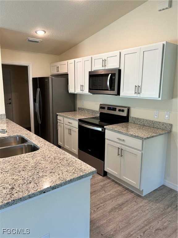 1031 South Bronze Court - Photo 6 of 21