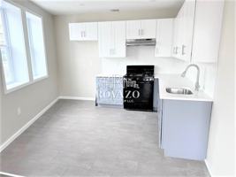 featured image of 946 18th Ave #2