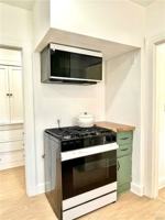 featured image of 2122 Navarro Ave