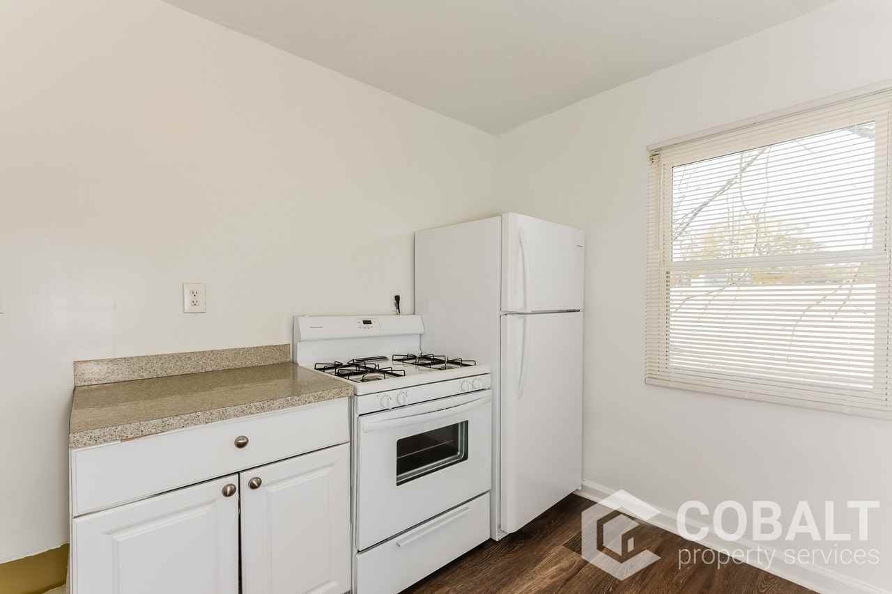 1990 Rockledge Rd Ne #3 - Photo 2 of 17