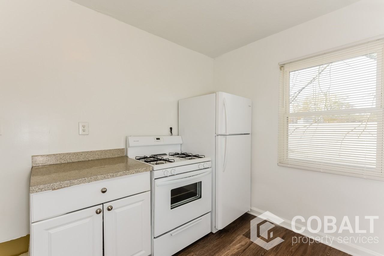 1982 Rockledge Rd Ne #2 - Photo 2 of 17