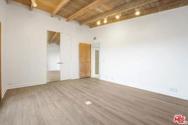 960 N Tigertail Rd - Photo 2 of 8