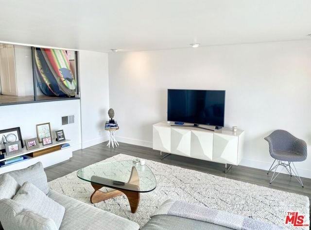 18203 Coastline Dr #1 - Photo 5 of 8