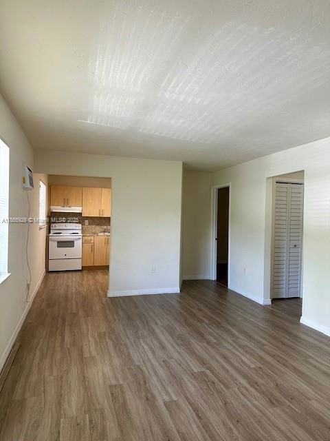 15 Nw 70th St #15 - Photo 2 of 8